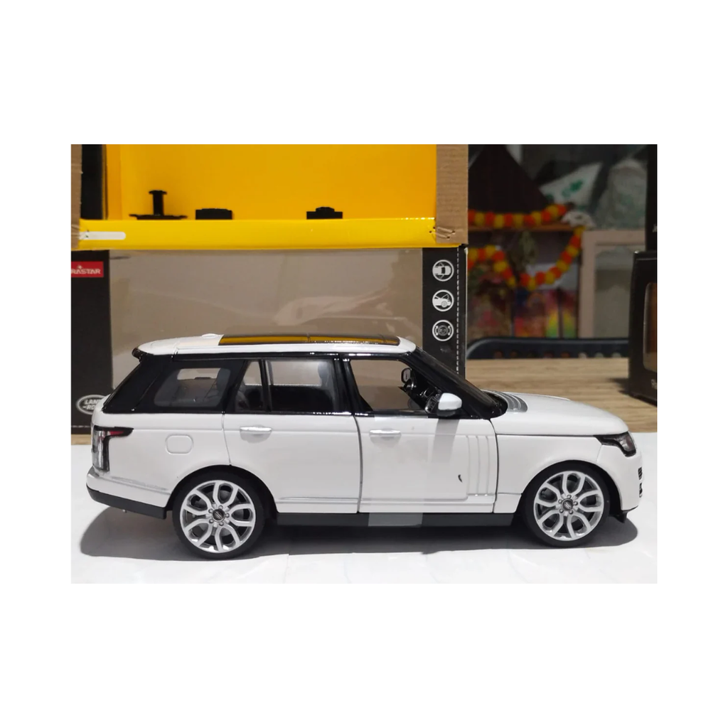 Range Rover 1:24 Scale Die-Cast Model Car (White)