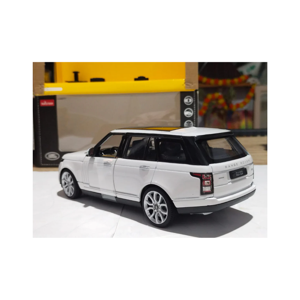 Range Rover 1:24 Scale Die-Cast Model Car (White)